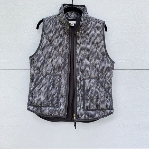 EUC J. Crew sz M zig zag puffer vest Excursion Quilted Black/ White - Picture 4 of 6